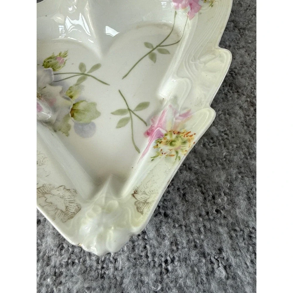 U.C. Bavaria Trinket Dish Vintage Grandmas Tableware Floral Heart Hand Painted‎
